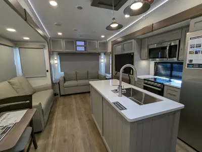 2026 Alliance RV Avenue 39MBR photo 25