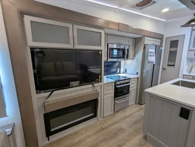 2026 Alliance RV Avenue 39MBR photo 32