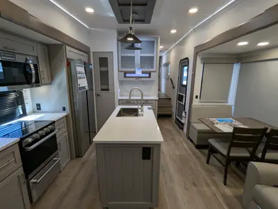 2026 Alliance RV Avenue 39MBR photo 30