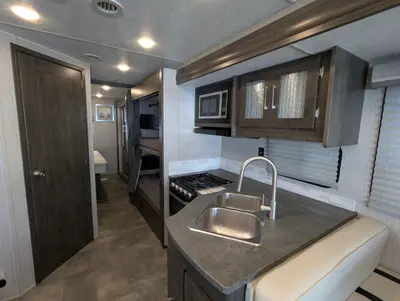 2023 Coachmen Pursuit 31BH photo 16