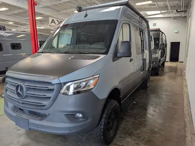 2025 Storyteller Overland DARK MODE XO photo 4