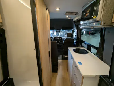 2025 Storyteller Overland DARK MODE XO photo 22