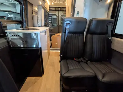 2025 Storyteller Overland DARK MODE XO photo 13
