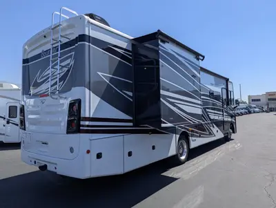 2026 Fleetwood Bounder 35K photo 6