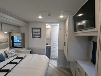 2026 Fleetwood Bounder 35K photo 27