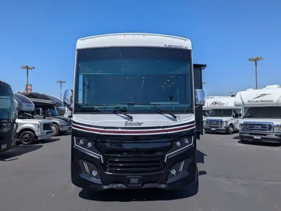 2026 Fleetwood Bounder 35K photo 3