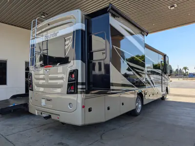 2026 Fleetwood Bounder 33C photo 6