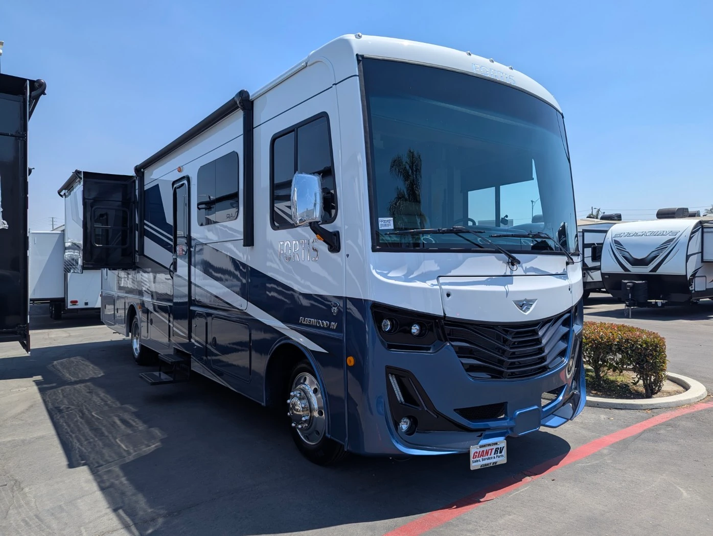 2026 Fleetwood Fortis 32RW exterior