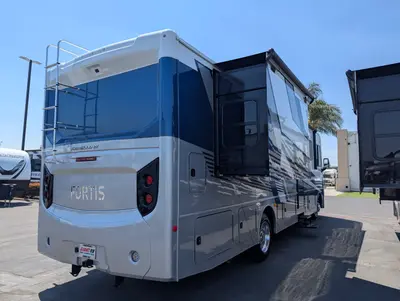 2026 Fleetwood Fortis 32RW photo 6