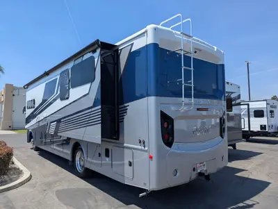 2026 Fleetwood Fortis 32RW photo 5