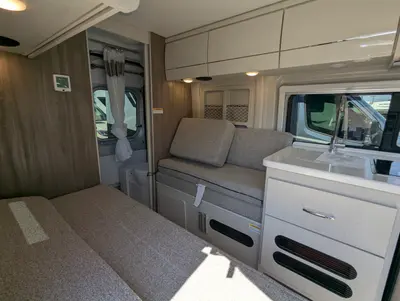 2026 Thor Motor Coach Rize 18G photo 14