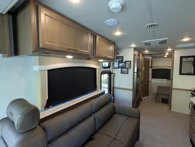 2026 Fleetwood Flair 28A photo 16