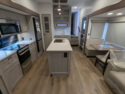 2026 Alliance RV Avenue All-Access Series 29RL photo 23