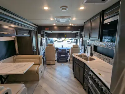 2026 Fleetwood Bounder 33C photo 36