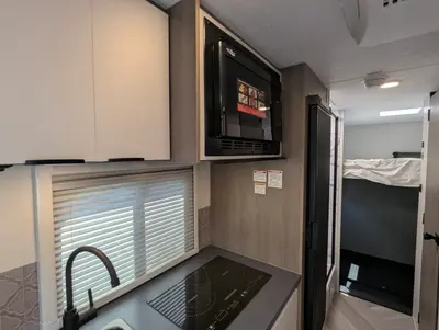 2025 Coachmen Cross Trail EV 20XG photo 17