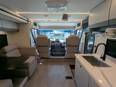 2026 Coachmen Euro 25TB photo 32