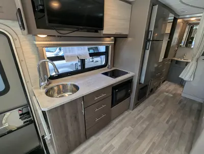 2023 Thor Motor Coach Axis 24.4 photo 15