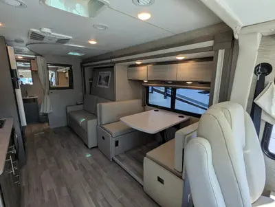 2023 Thor Motor Coach Axis 24.4 photo 10