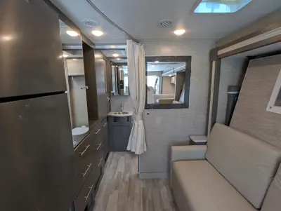 2023 Thor Motor Coach Axis 24.4 photo 22
