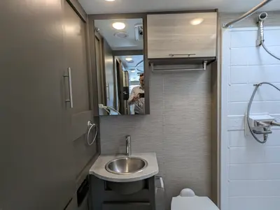2023 Thor Motor Coach Axis 24.4 photo 25