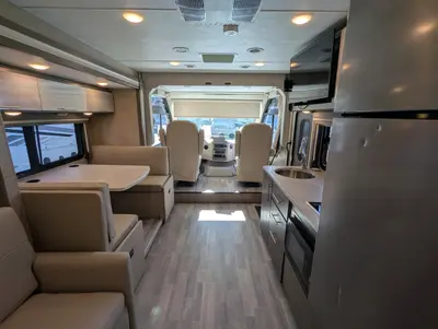 2023 Thor Motor Coach Axis 24.4 photo 28
