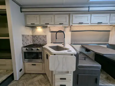 2023 Forest River Sunseeker 3270S photo 20