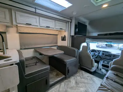 2023 Forest River Sunseeker 3270S photo 19