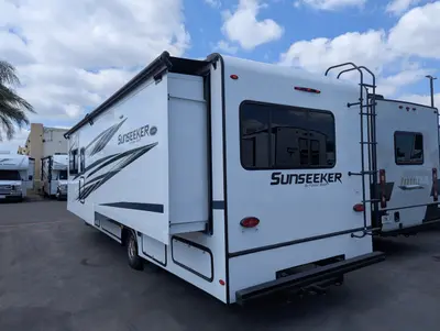 2023 Forest River Sunseeker 3270S photo 4