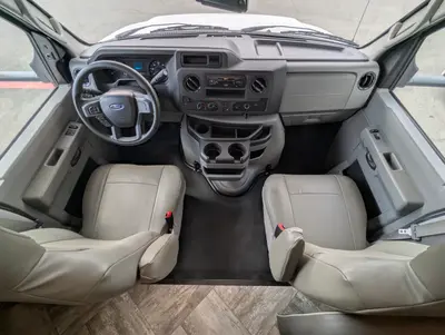 2023 Forest River Sunseeker 3270S photo 9