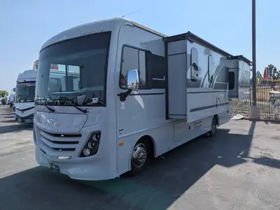 2025 Fleetwood Flair 28A photo 4