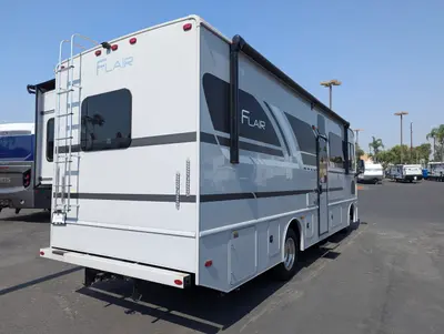 2025 Fleetwood Flair 28A photo 6