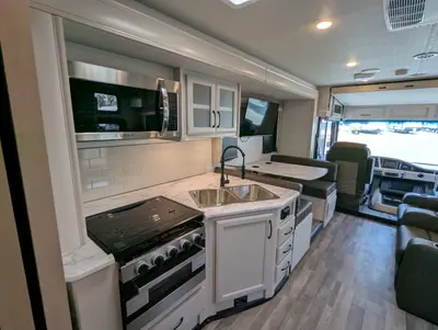 2025 Fleetwood Flair 28A photo 29