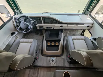 2025 Fleetwood Flair 28A photo 10