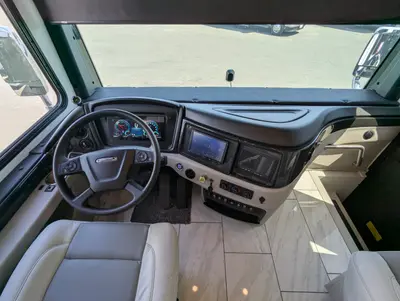 2026 Fleetwood Discovery 38N photo 10