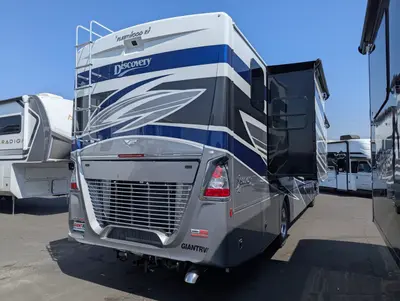 2026 Fleetwood Discovery 38N photo 7