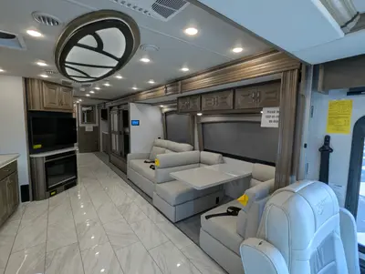 2026 Fleetwood Discovery 38N photo 11