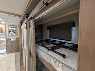 2026 Fleetwood Discovery 38N photo 22