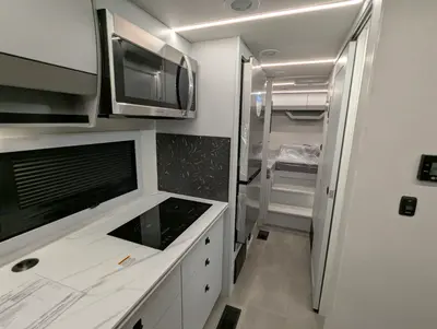 2026 Coachmen Euro 25TB photo 21