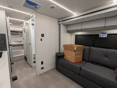 2026 Coachmen Euro 25TB photo 17