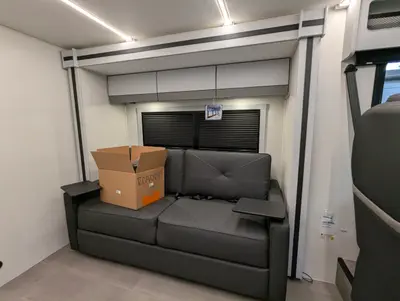 2026 Coachmen Euro 25TB photo 16