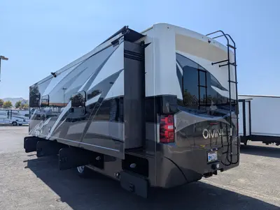 2021 Thor Motor Coach Omni SV34 photo 5