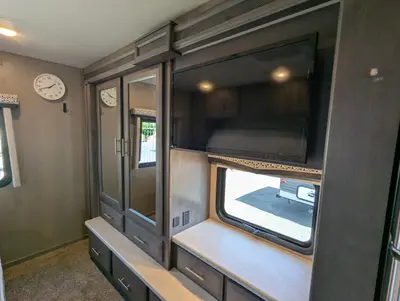 2021 Thor Motor Coach Omni SV34 photo 26