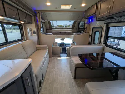 2021 Thor Motor Coach Omni SV34 photo 30