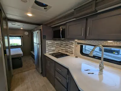 2021 Thor Motor Coach Omni SV34 photo 18