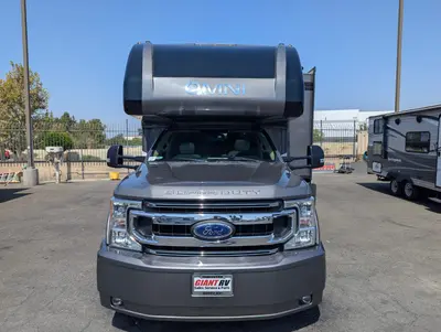2021 Thor Motor Coach Omni SV34 photo 3