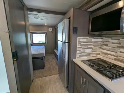 2021 Thor Motor Coach Omni SV34 photo 19