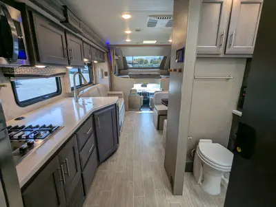 2021 Thor Motor Coach Omni SV34 photo 28