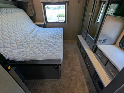 2021 Thor Motor Coach Omni SV34 photo 23