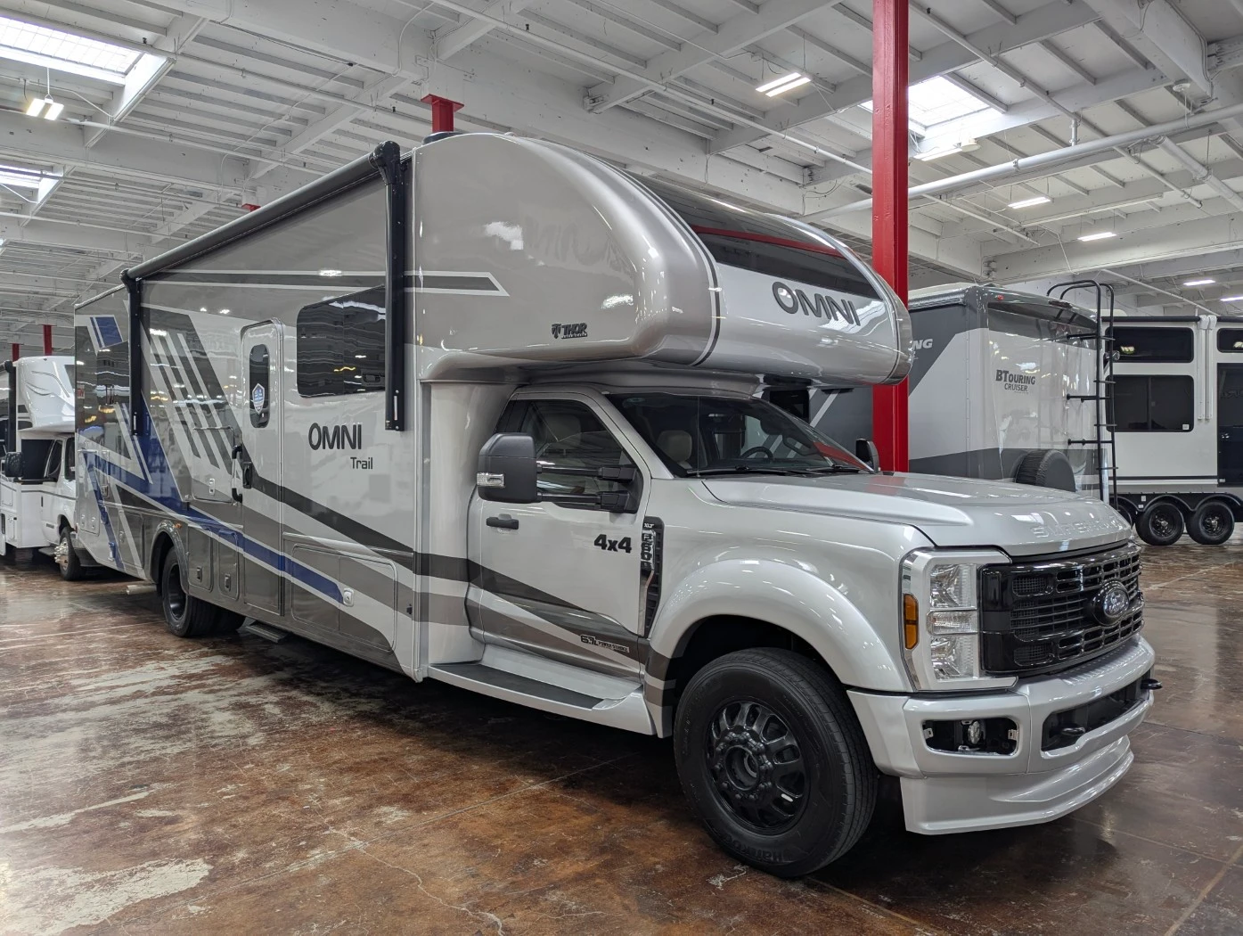 2026 Thor Motor Coach Omni Trail L35 exterior