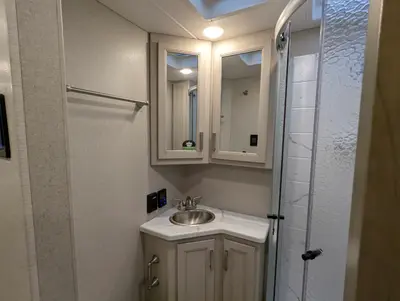 2026 Thor Motor Coach Omni Trail L35 photo 26